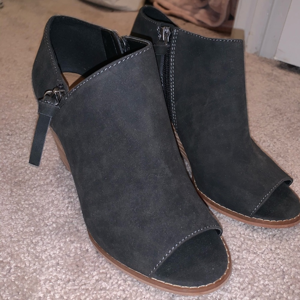 Cute booties! - Picture 2 of 2